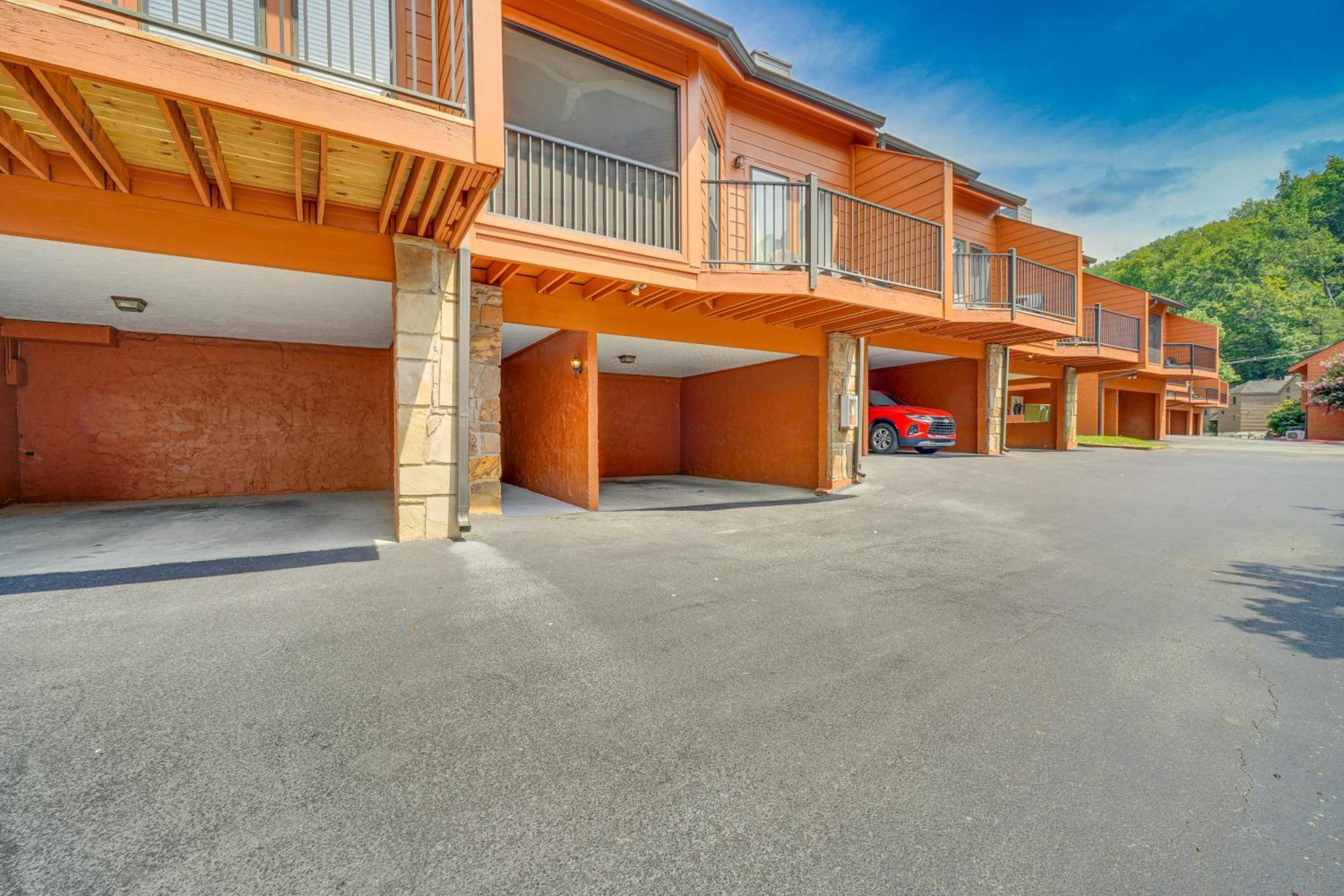 Gatlinburg Mountain Townhome With Pool Access! المظهر الخارجي الصورة
