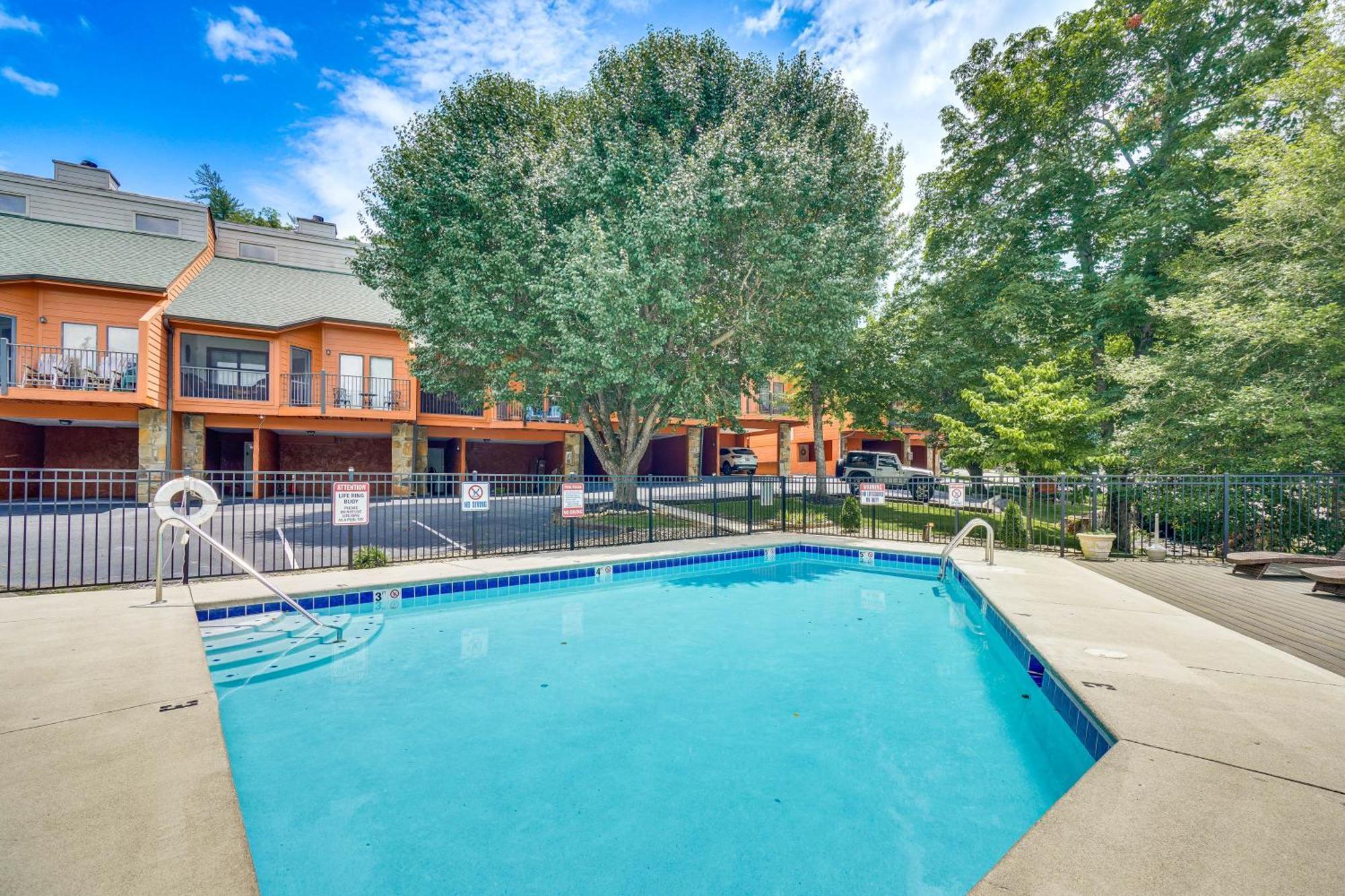 Gatlinburg Mountain Townhome With Pool Access! المظهر الخارجي الصورة