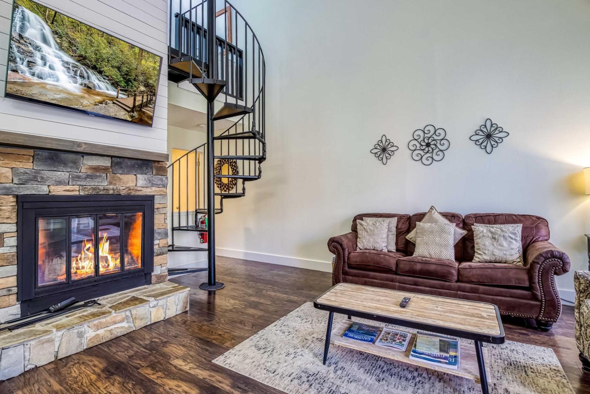 Gatlinburg Mountain Townhome With Pool Access! المظهر الخارجي الصورة
