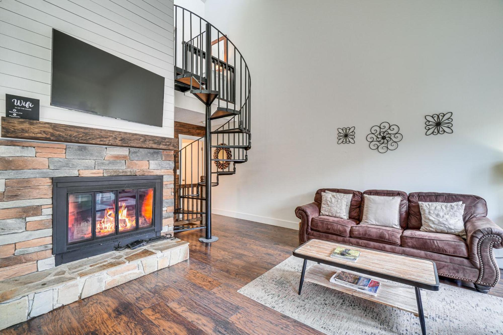Gatlinburg Mountain Townhome With Pool Access! المظهر الخارجي الصورة