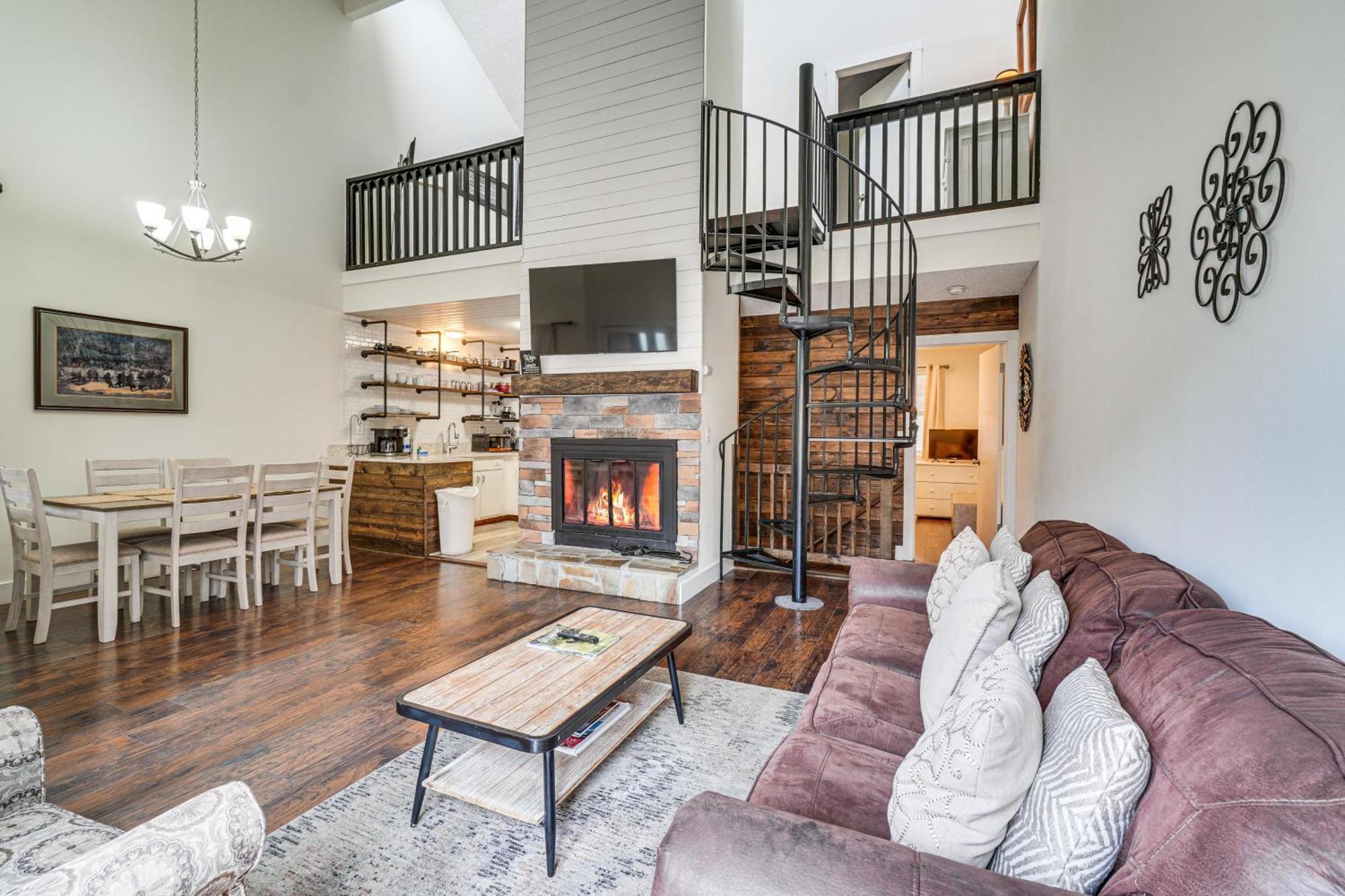 Gatlinburg Mountain Townhome With Pool Access! المظهر الخارجي الصورة